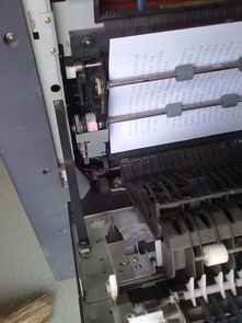 京瓷KM 4031复印机双面复印齿轮异响然后出来一两张后卡纸怎么办